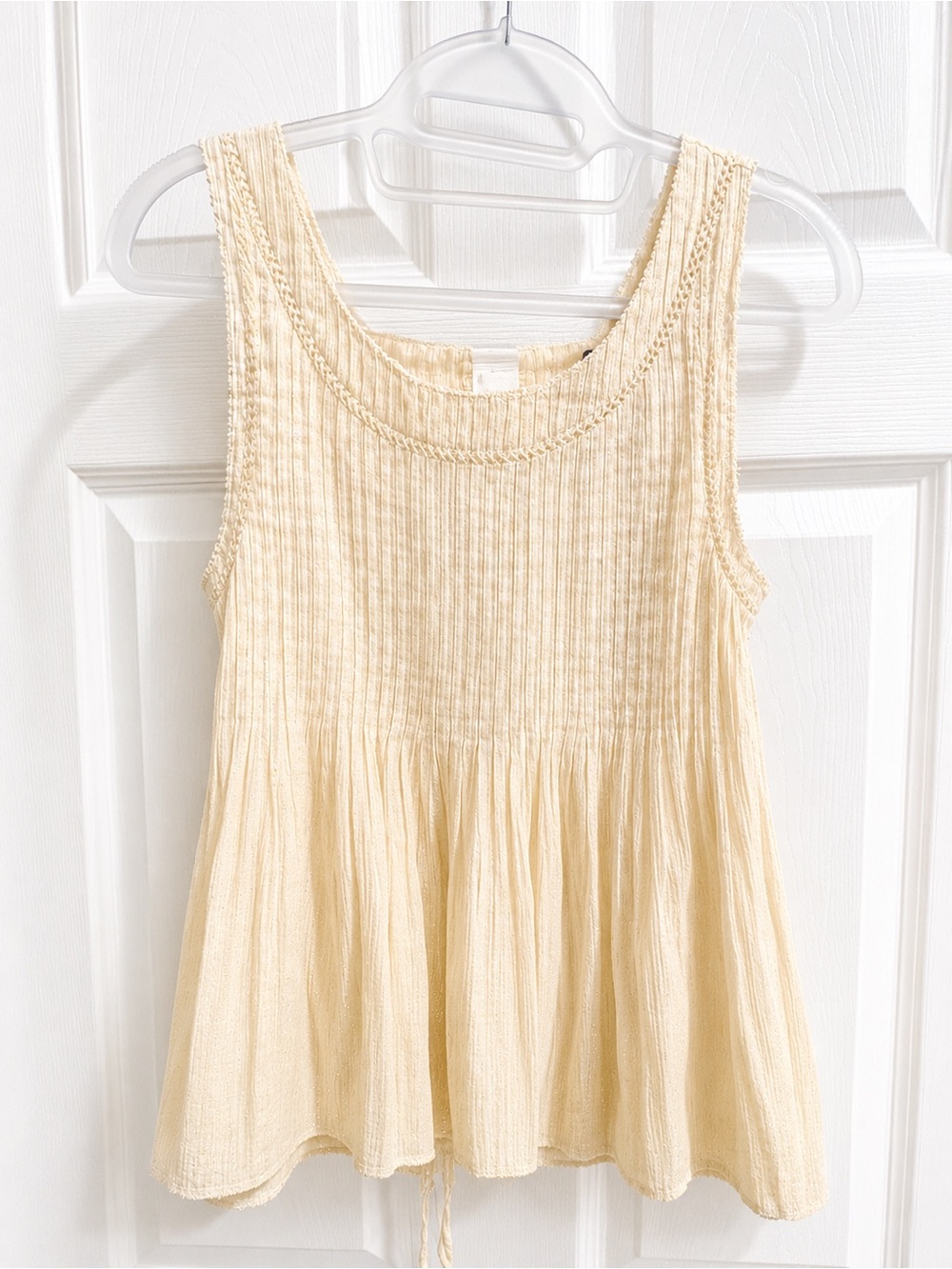 Vanessa Virginia: Anthropologie Cream and Gold Lame’ Smocked Peplum Tank